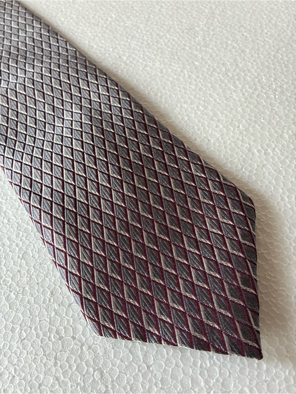 Geoffrey Beene 100% Silk Lavender/Gray Diamond-Grid Tie